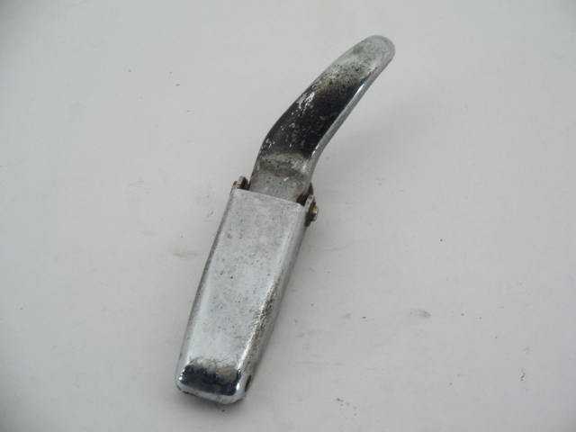 RIGHT CONVERTIBLE TOP LATCH