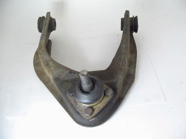 RIGHT UPPER A-ARM