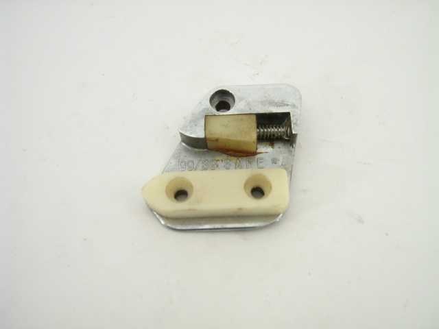 RIGHT DOOR LOCK SUPPORT