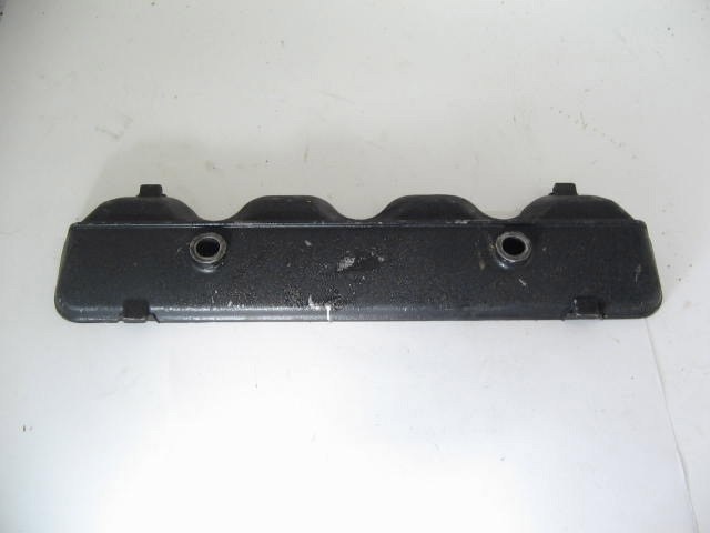 INTAKE VALVE COVER