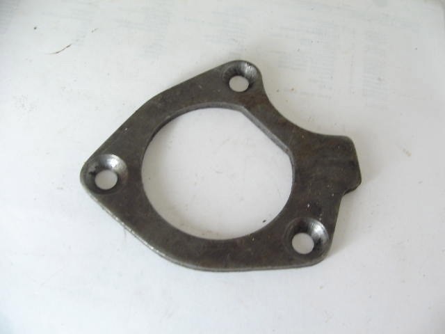 OUTPUT BEARING RETAINING PLATE