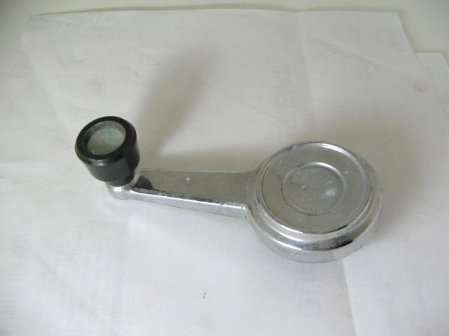WINDOW REGULATOR HANDLE