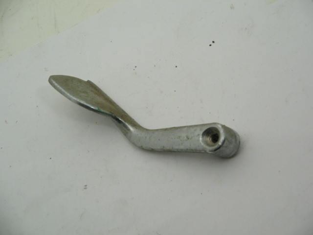 RIGHT METAL DOOR HANDLE