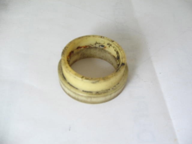 1967-73 SHIFT LEVER UPPER SEAT