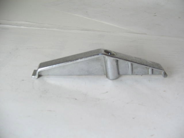 1968-69 INSIDE LENS RETAINER