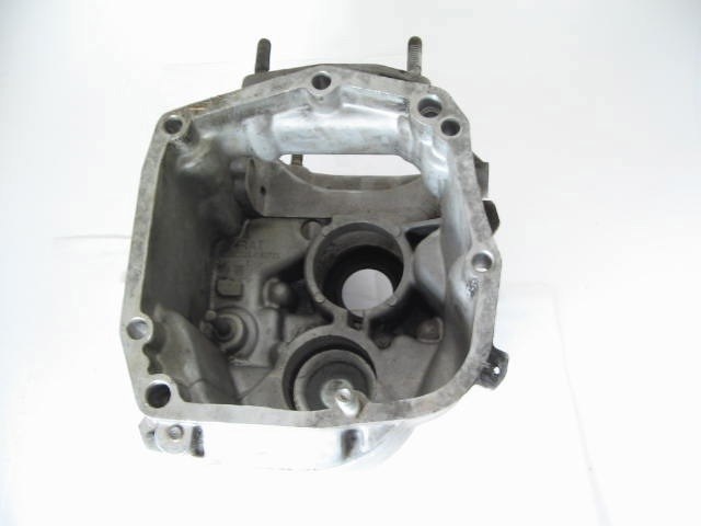 EARLY 5-SPEED TRANS TAIL CASE