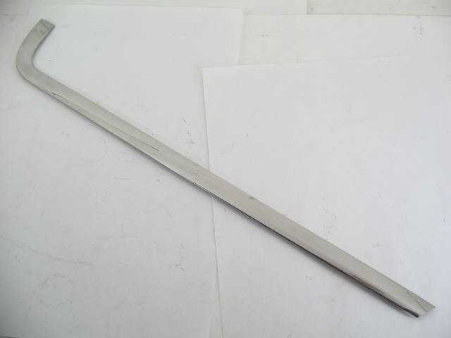 RIGHT WINDSHIELD BRIGHT TRIM