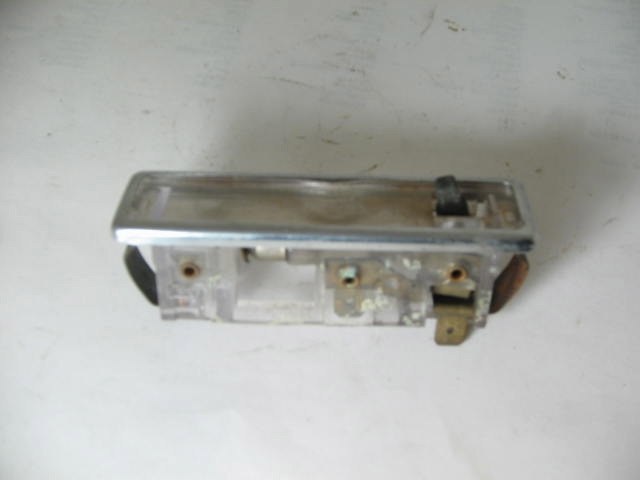 INTERIOR LAMP W/CHROME BEZEL