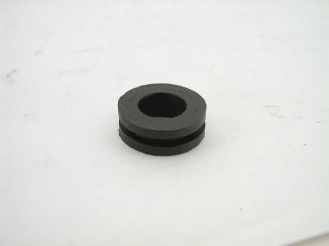 RUBBER RING ON THROTTLE SHAFT