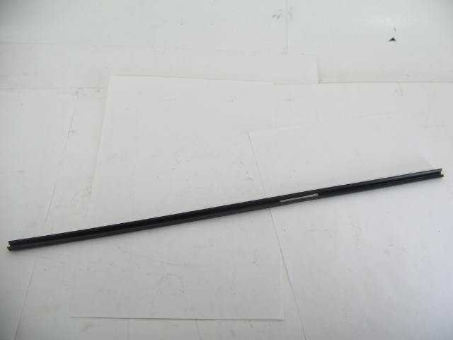 WINDOW WEATHERSTRIP IN DOOR