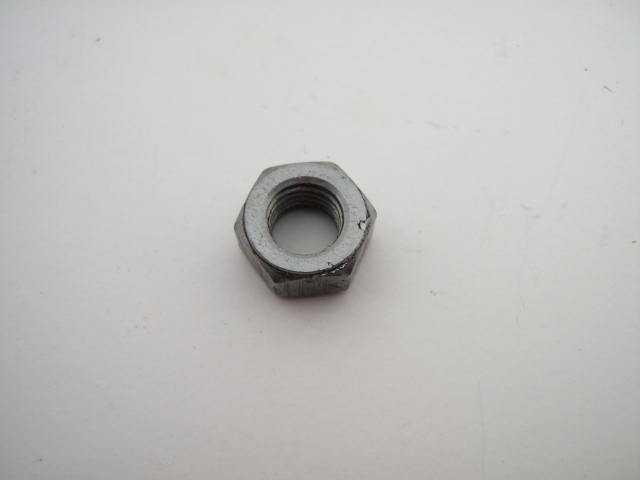 VALVE ADJUST SCREW LOCK NUT