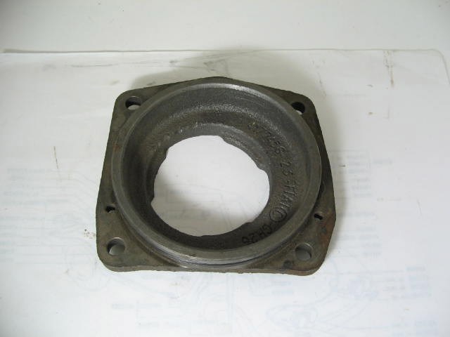 CARRIER BEARING END PLATE