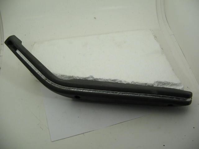 BLACK RIGHT DOOR ARM REST