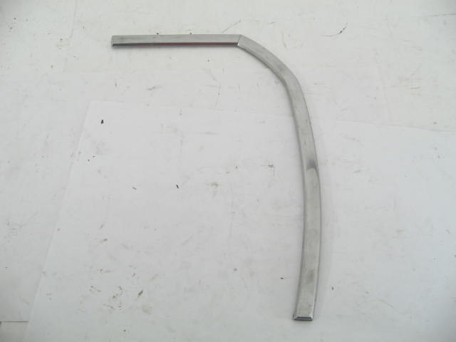 1968-71 RIGHT REAR BRIGHT TRIM