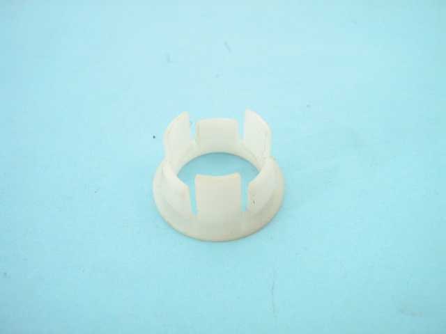 BRAKE FLUID TANK PLASTIC CLIP