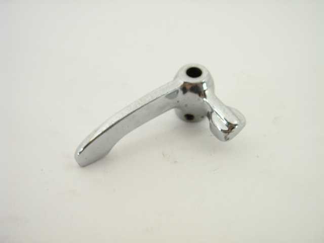 RIGHT WING VENT HANDLE