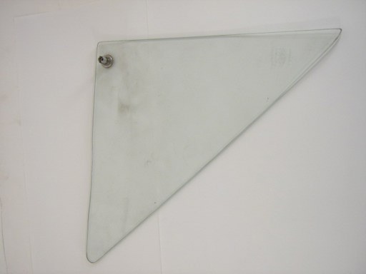 1968-69 LEFT WING VENT GLASS