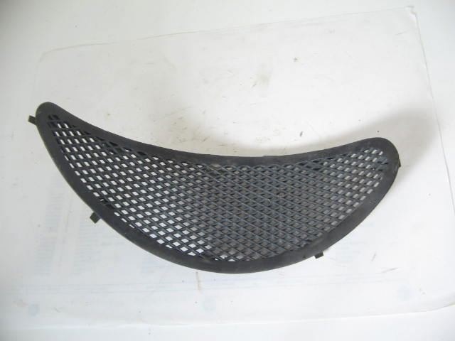 1968-73 RIGHT VENT BELOW LAMP