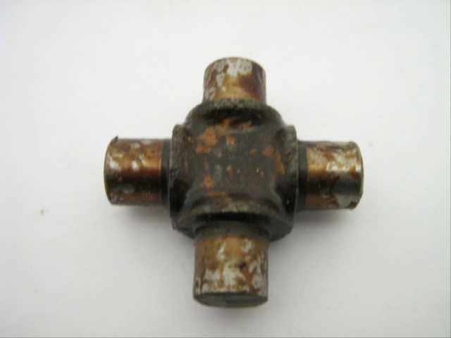 STEERING COLUMN U-JOINT CROSS