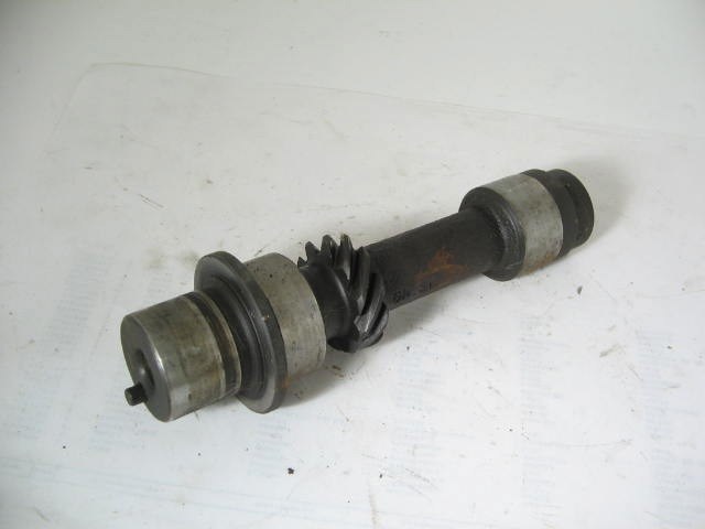 AUXILIARY SHAFT