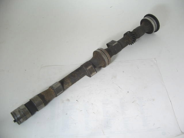 EXHAUST CAMSHAFT