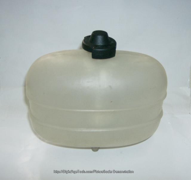 RADIATOR OVERFLOW TANK