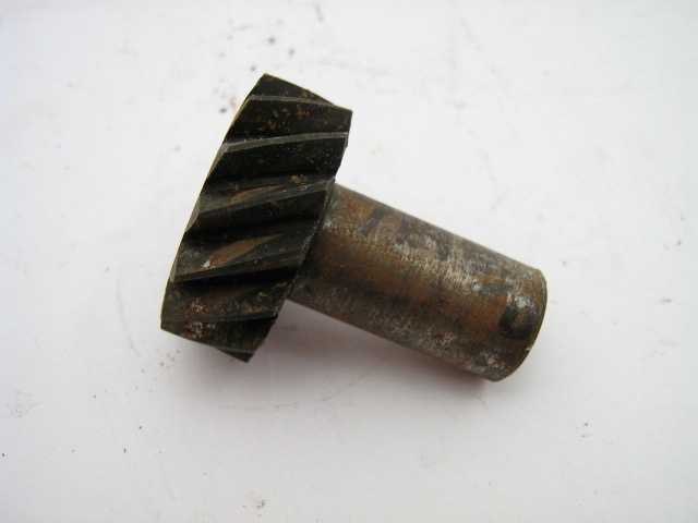 DISTRIBUTOR, O/PUMP DRIVE GEAR