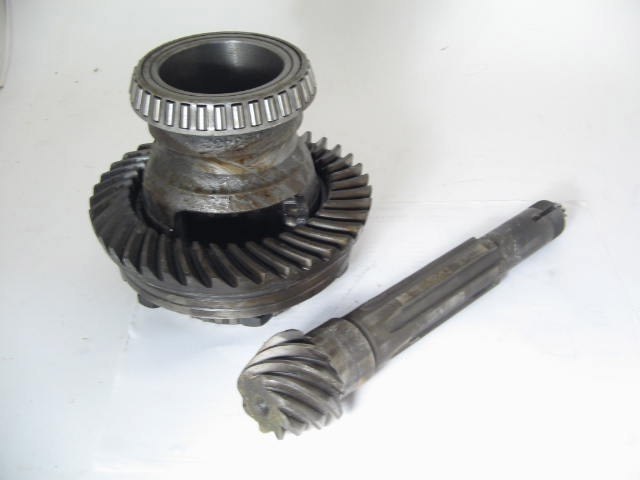 1970-73 8/39 DIFFERENTIAL ASSY