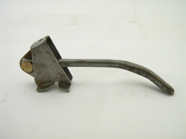 TRUNK HOOD RELEASE LEVER
