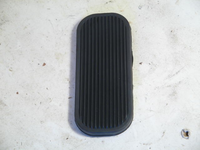1975-85 GAS PEDAL RUBBER PAD