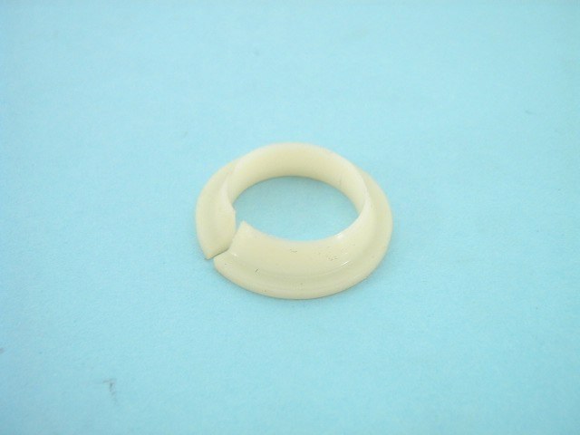 CLIP ON LOWER SIDE OF BEARING