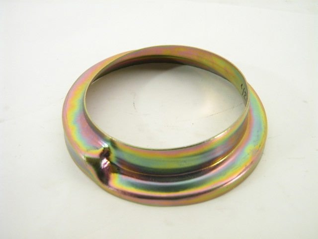 REAR UPPER COIL SPRING BASE