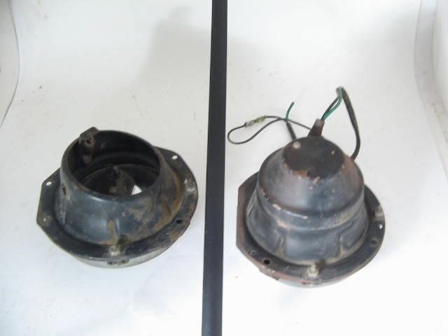 1970-72 RIGHT HIGH BEAM H/LAMP