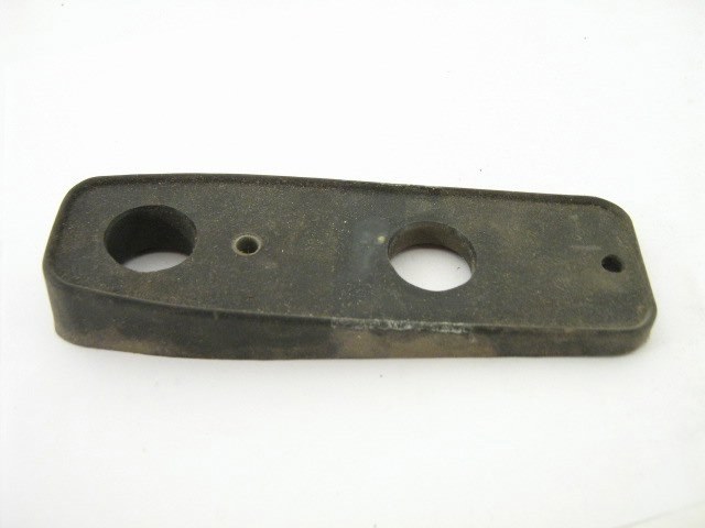 1970 SIDEMARKER TO BODY SPACER
