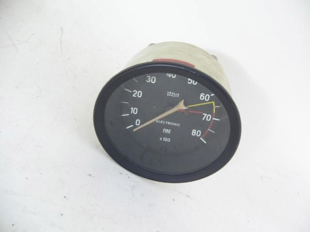 1970-71 1438 TACHOMETER