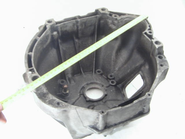 TRANSMISSION BELL HOUSING