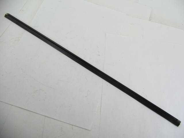 UNKNOWN WEATHER STRIP
