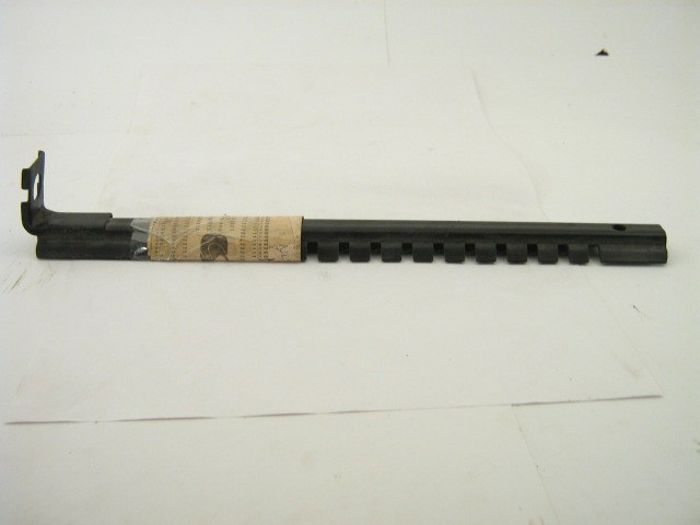SEAT RAIL WITH TEETH & STOP