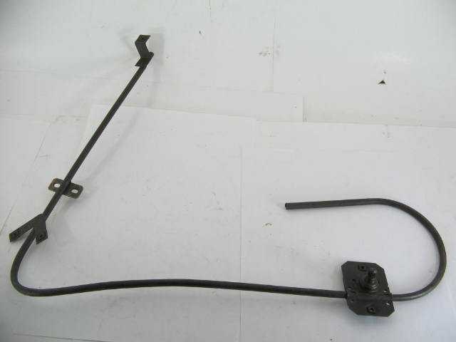 RIGHT FRONT WINDOW REGULATOR
