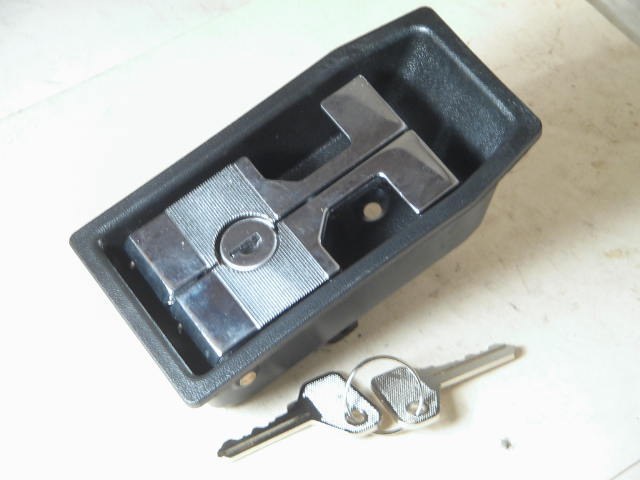 CHROME HANDLE R/LEVER ASSY