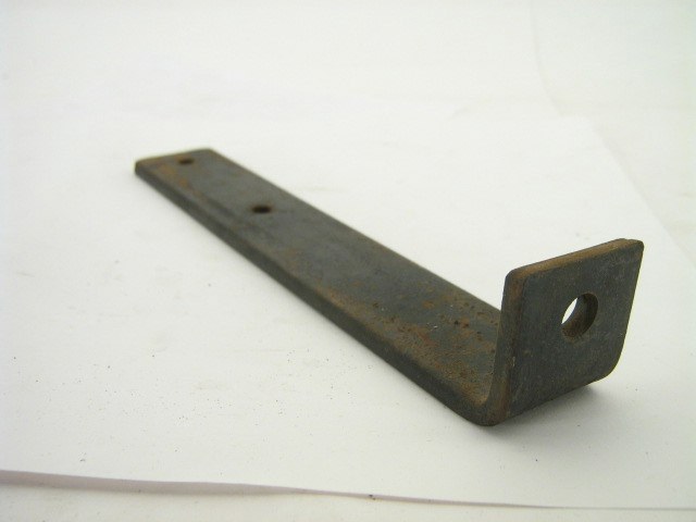 LEFT BUMPER MOUNTING BRACKET