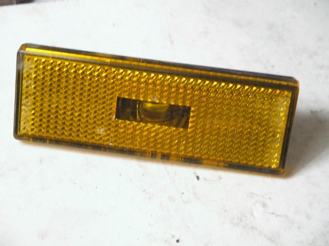 1971-88 AMBER F SIDE MARKER