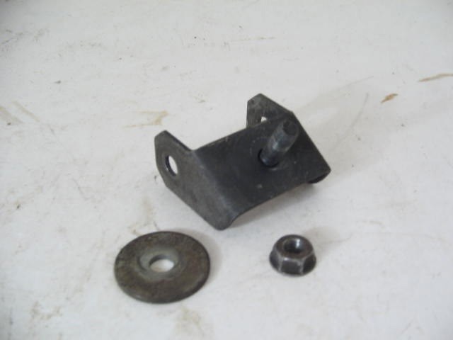 EXHAUST BRACKET FOR R MUFFLER