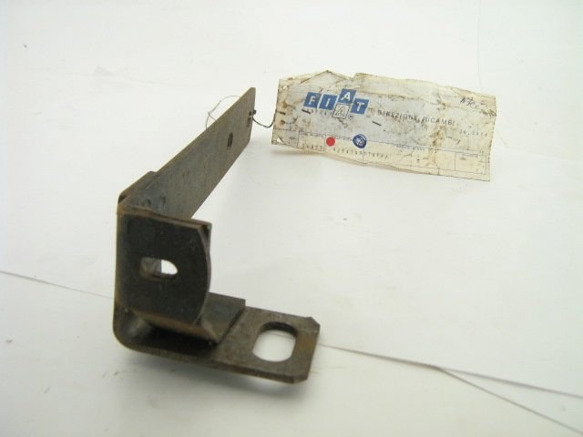 LEFT REAR BUMPER BRACKET