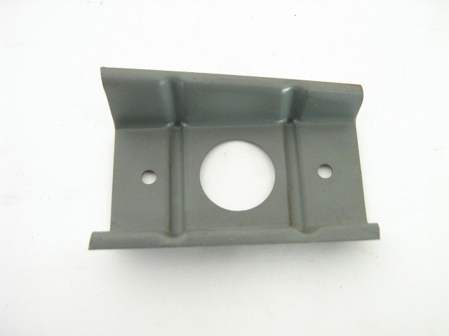 LEFT FRONT SIDEMARKER RETAINER