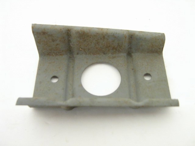 LT RR SIDE MARKER RETAINER