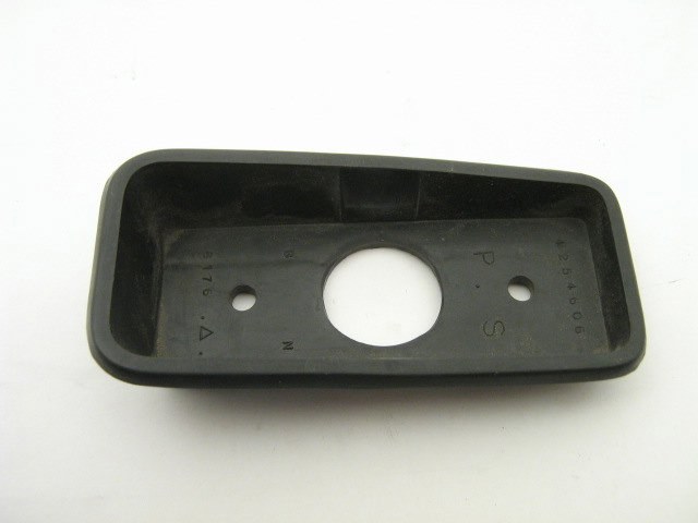 LEFT REAR SIDE MARKER HOUSING