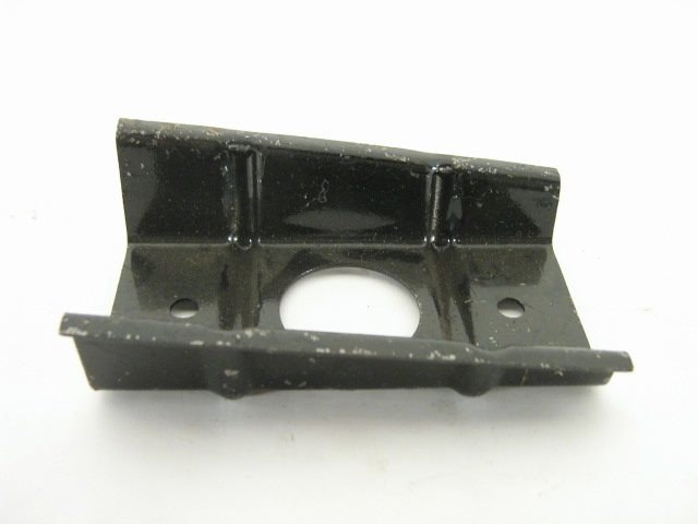 1971-78 LEFT R MARKER RETAINER