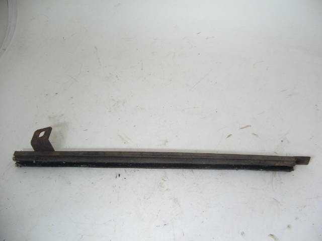 L F LOWER DOOR GLASS CHANNEL