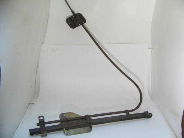 RT DOOR GLASS WINDOW REGULATOR